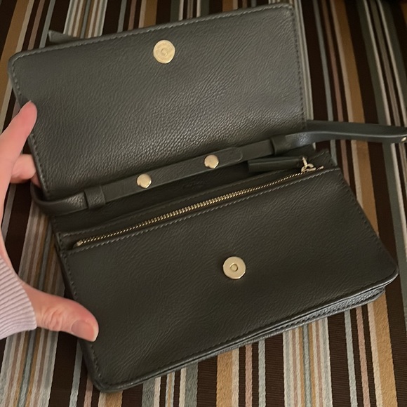 - New without tag crossbody wallet purse - Picture 4 of 13
